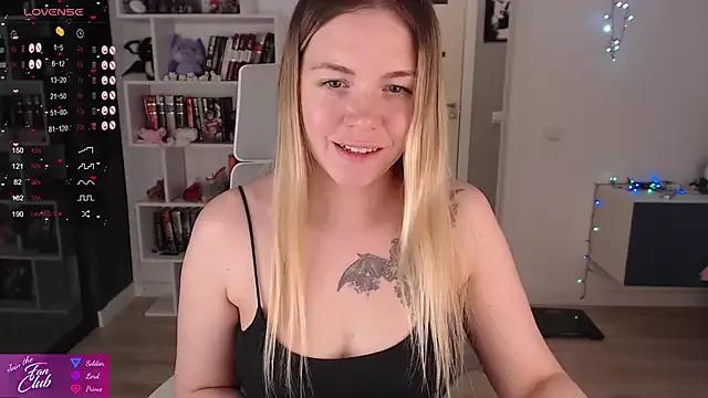 Entertain your itch for girls livestreamers with our collection of stunning models, skilled in the art of temptation and delight.