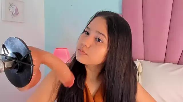 emma_clarke_ from StripChat is Freechat