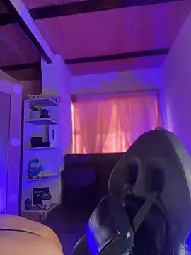 emma_fiore4_ from StripChat is Freechat
