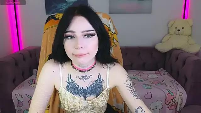 Emma_Kirks from StripChat is Freechat