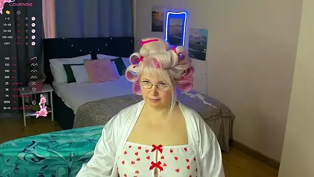 Entertain your itch for girls livestreamers with our collection of stunning models, skilled in the art of temptation and delight.