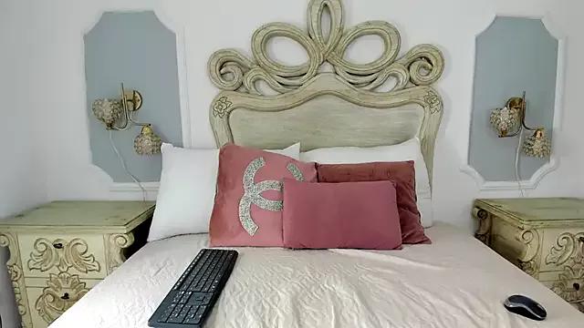 emma_scoott from StripChat is Freechat