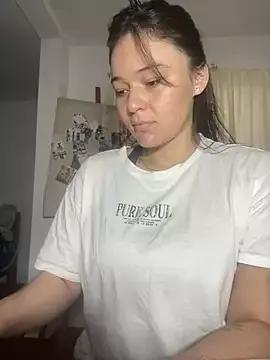 emma_smiith_ from StripChat is Freechat