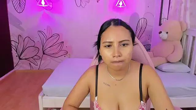 emmaa3 from StripChat is Freechat