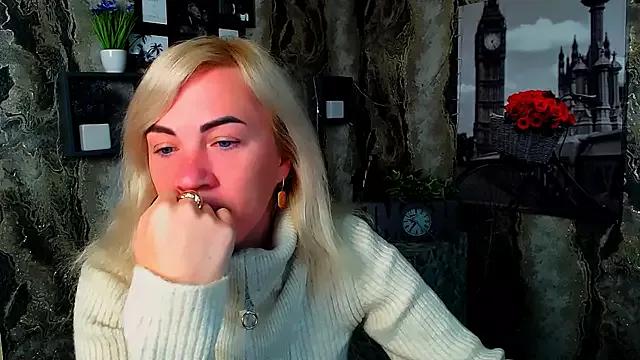 EmmaCat_ from StripChat is Freechat