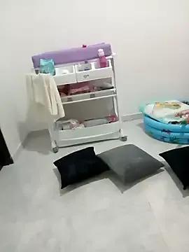EmmaGomezz from StripChat is Freechat