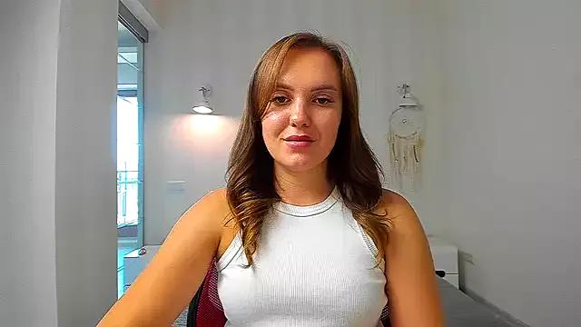 EmmaNorman from StripChat is Freechat