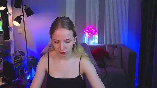 EmmaNovak from StripChat is Freechat