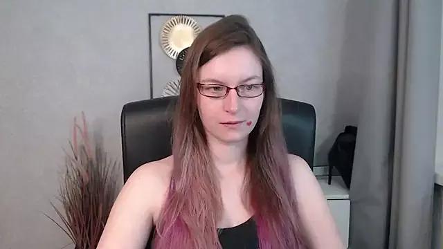 emmaxDelight from StripChat is Freechat