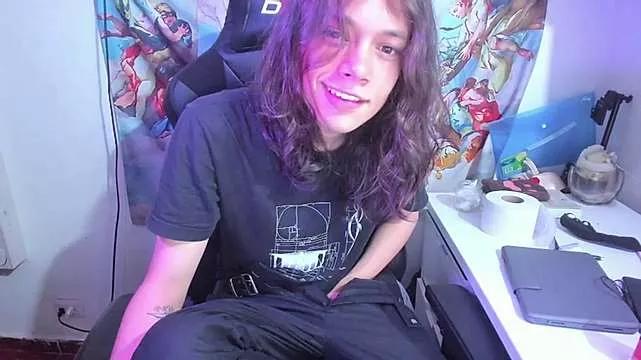 ethereal_thomas from StripChat