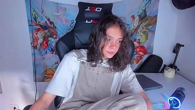 ethereal_thomas from StripChat
