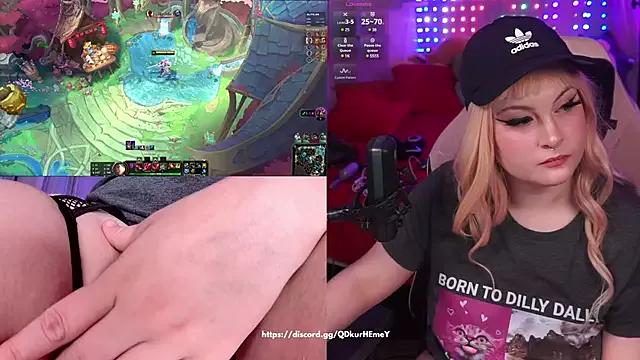 Entertain your itch for girls livestreamers with our collection of stunning models, skilled in the art of temptation and delight.