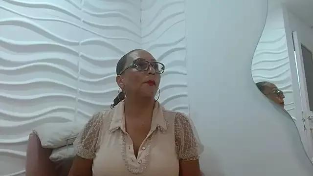 Photos of EvaMills1 from StripChat is Private