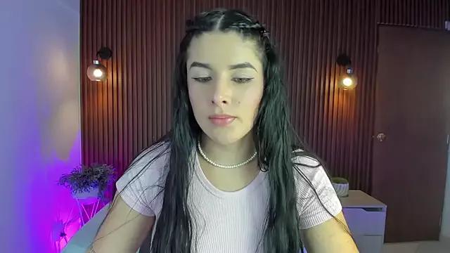 evelin_lopezz from StripChat is Freechat