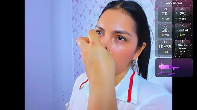 evelinn_belen from StripChat is Freechat