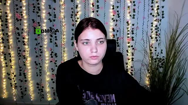 evelyn_muse from StripChat is Freechat