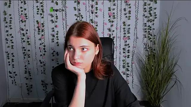 evelyn_muse from StripChat is Freechat