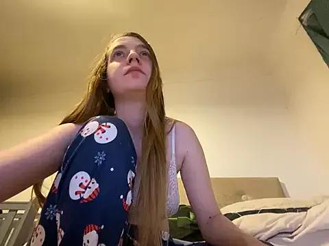 EvieRoseex from StripChat is Freechat