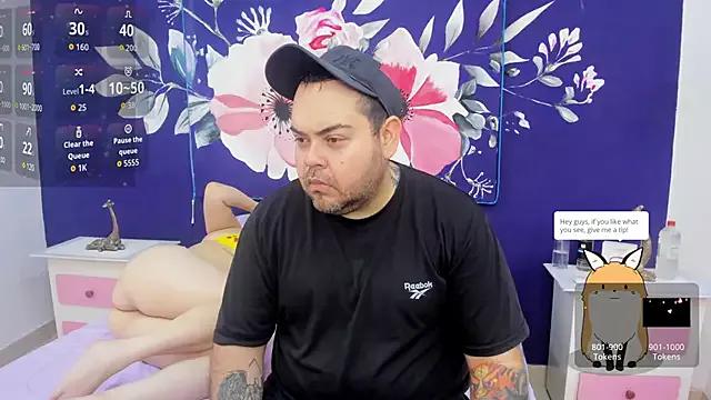 Explosive__Couple from StripChat is Freechat