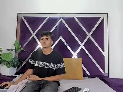 explosivecoupleasm from StripChat is Freechat