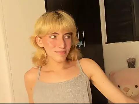 Fabikitty_ from StripChat is Freechat