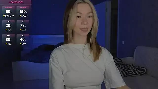 FairySweetMood from StripChat is Freechat