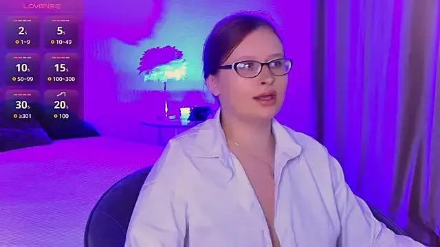 feliciadaviss from StripChat is Freechat