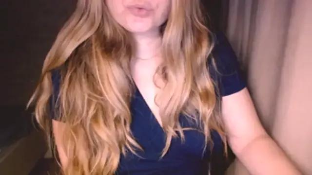fiona_cute_2 from StripChat is Freechat