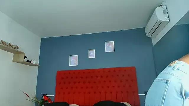 flavia_cruz from StripChat is Freechat