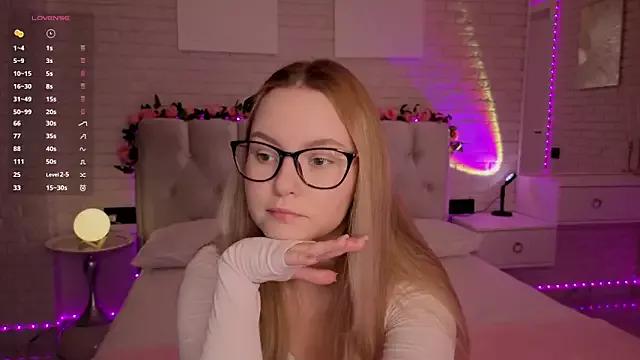 FlowersLover from StripChat is Freechat