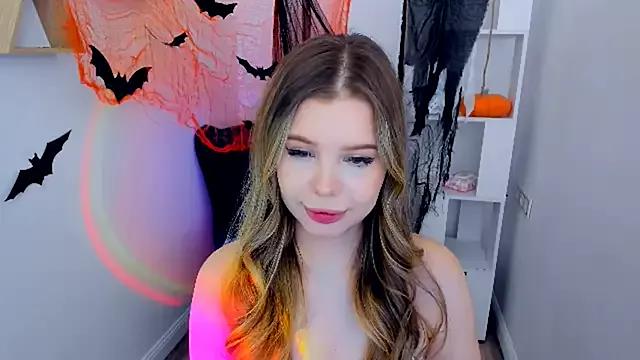 FollowLovee from StripChat is Freechat