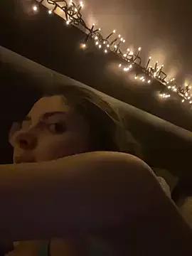 Fountainsquirtalexandra from StripChat is Freechat