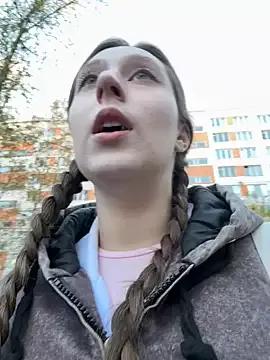 FroggyAnna from StripChat is Freechat