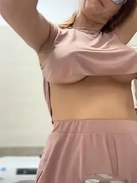 FuckingSunshine37 from StripChat is Freechat