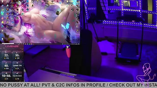 Entertain your itch for girls livestreamers with our collection of stunning models, skilled in the art of temptation and delight.