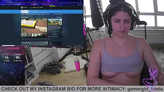 Entertain your itch for girls livestreamers with our collection of stunning models, skilled in the art of temptation and delight.