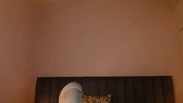 gemmalewis_ from StripChat is Freechat