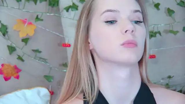 Entertain your itch for girls livestreamers with our collection of stunning models, skilled in the art of temptation and delight.