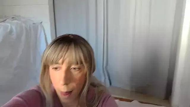 GetHornyHorny from StripChat is Freechat