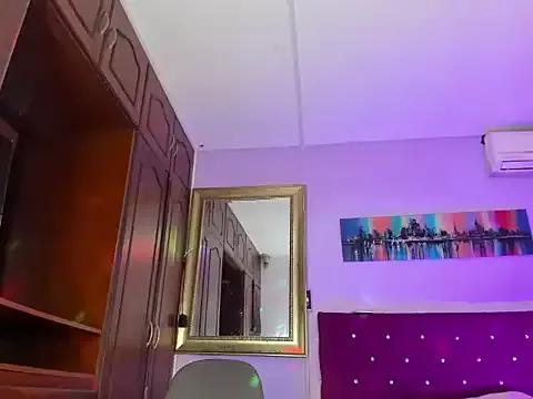 Gigi_hadig from StripChat is Freechat