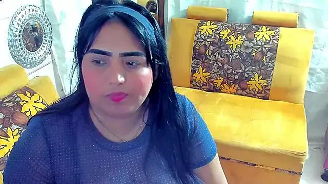 Girl_luna_ from StripChat is Freechat