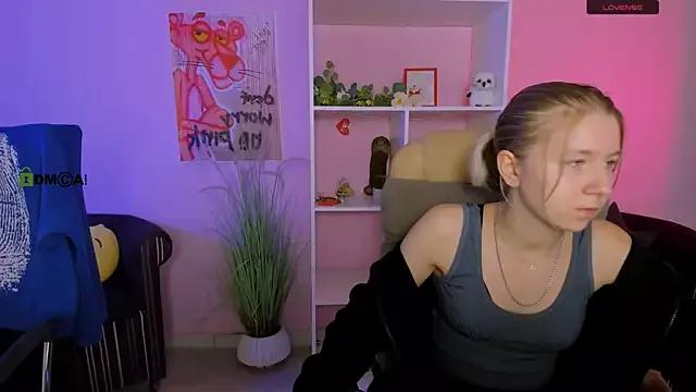 Entertain your itch for girls livestreamers with our collection of stunning models, skilled in the art of temptation and delight.
