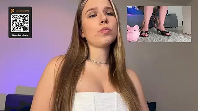 GoddessRoss from StripChat is Freechat