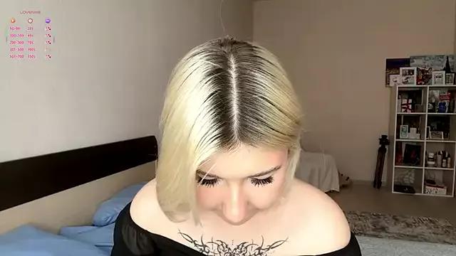 Golden_Vibe from StripChat is Freechat