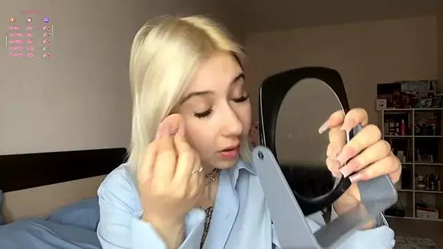 Golden_Vibe from StripChat is Freechat