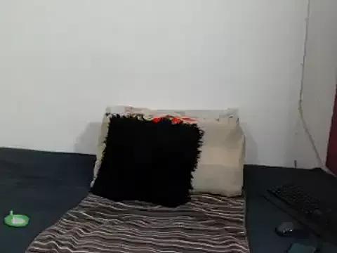 GoldenCavyAss03 from StripChat is Freechat