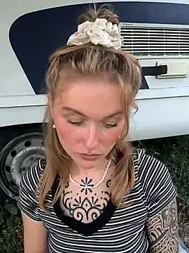 Goldloeckchen159 from StripChat is Freechat