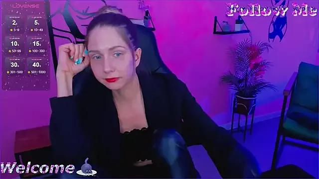 Entertain your itch for girls livestreamers with our collection of stunning models, skilled in the art of temptation and delight.