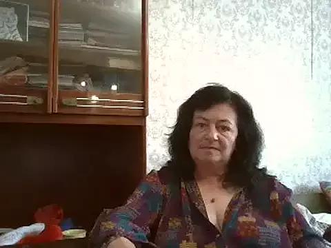 GypsiQueen2 from StripChat is Freechat