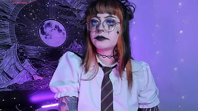 Hallucigenia_ from StripChat is Freechat